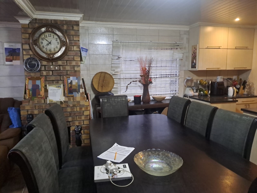 To Let 3 Bedroom Property for Rent in Geelhoutpark North West